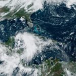 Fotografía satelital cedida por la Oficina Nacional de Administración Oceánica y Atmosférica (NOAA) a través del Centro Nacional de Huracanes (NHC) estadounidense donde se muestra la localización de la tormenta tropical Helene en el Atlántico. EFE/NOAA-NHC /SOLO USO EDITORIAL /NO VENTAS /SOLO DISPONIBLE PARA ILUSTRAR LA NOTICIA QUE ACOMPAÑA /CRÉDITO OBLIGATORIO