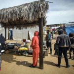 Migrantes de origen haitiano, permanecen en la Villa Haitiana este domingo en Tijuana (México). EFE/ Joebeth Terríquez