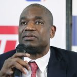 Fotografía de archivo del exjugador de la NBA, Dikembe Mutombo. EFE/Raúl Martínez