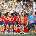 Fotografía tomada el 1 de septiembre 2024 a las jugadoras de la selección sub-20 de España tras su debut triunfal en el Mundial de la categoría que se disputa en Colombia, y que este miércoles saldrá por otro triunfo en la ciudad de Cali para anticipar su paso a los octavos de final. EFE/ Ernesto Guzmán Jr.