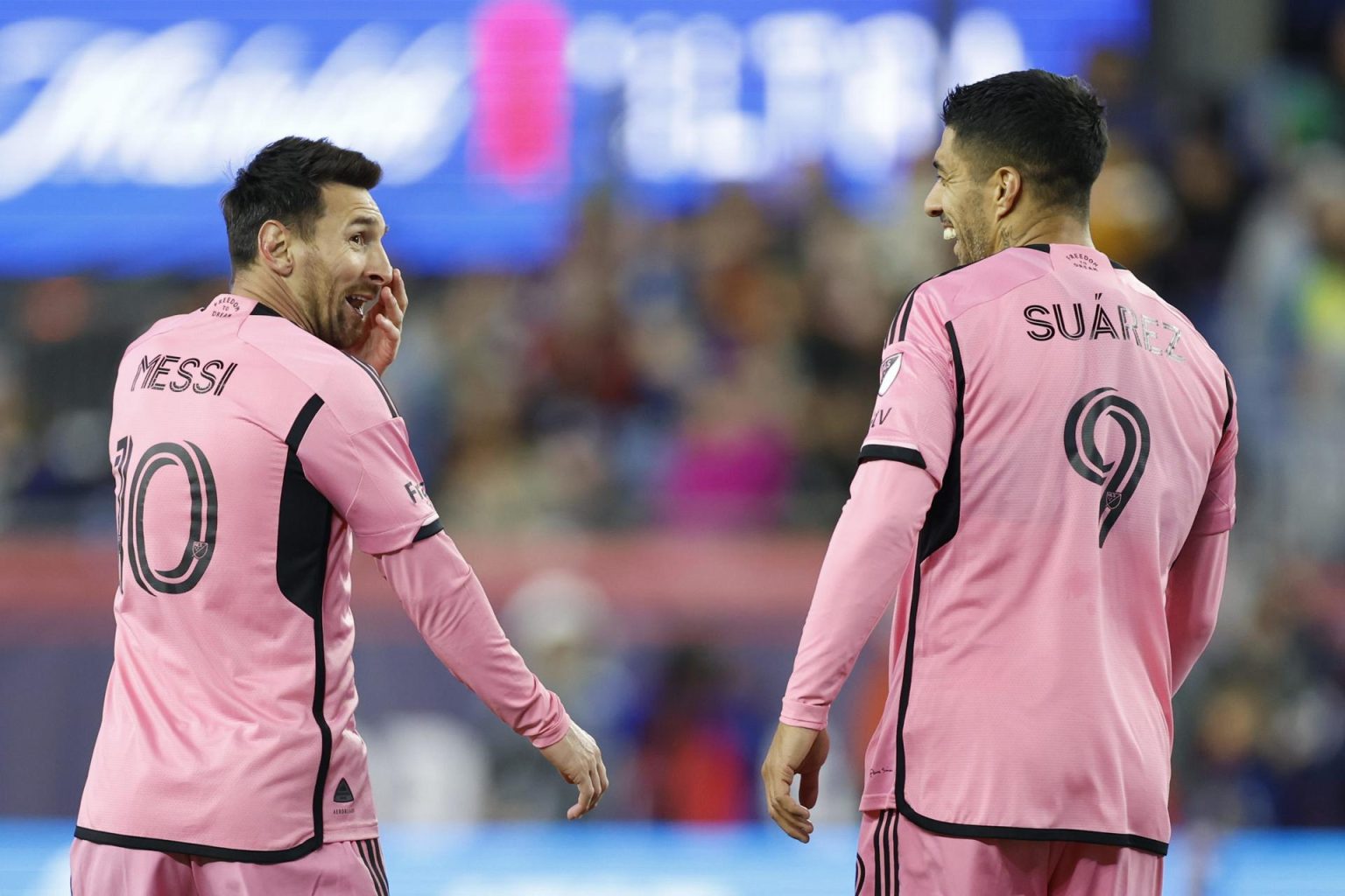 Imagen de archivo de los delateros del Inter de Miami Lionel Messi (izq.) y Luis Suárez. EFE/EPA/CJ GUNTHER