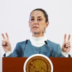 La presidenta de México, Claudia Sheinbaum, habla durante una rueda de prensa este miércoles, en el Palacio Nacional en la Ciudad de México (México). EFE/ Mario Guzmán