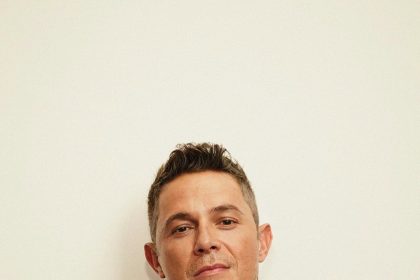 Fotografía sin fecha cedida por Telemundo donde aparece el cantante español Alejandro Sanz quien participará en la sesión principal del miércoles y será homenajeado por sus más de 30 años de trayectoria durante la gala de entrega de los Premios Billboard a la Música Latina, que se entregan el jueves. EFE/Telemundo /SOLO USO EDITORIAL /NO VENTAS /SOLO DISPONIBLE PARA ILUSTRAR LA NOTICIA QUE ACOMPAÑA /CRÉDITO OBLIGATORIO