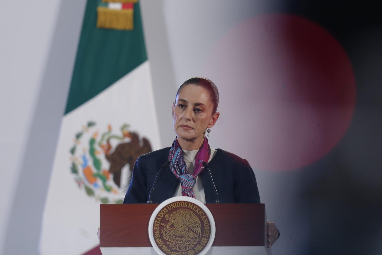 La presidente de México Claudia Sheinbaum, habla este miércoles durante una rueda en Palacio Nacional de la Ciudad de México (México).  EFE/ Isaac Esquivel