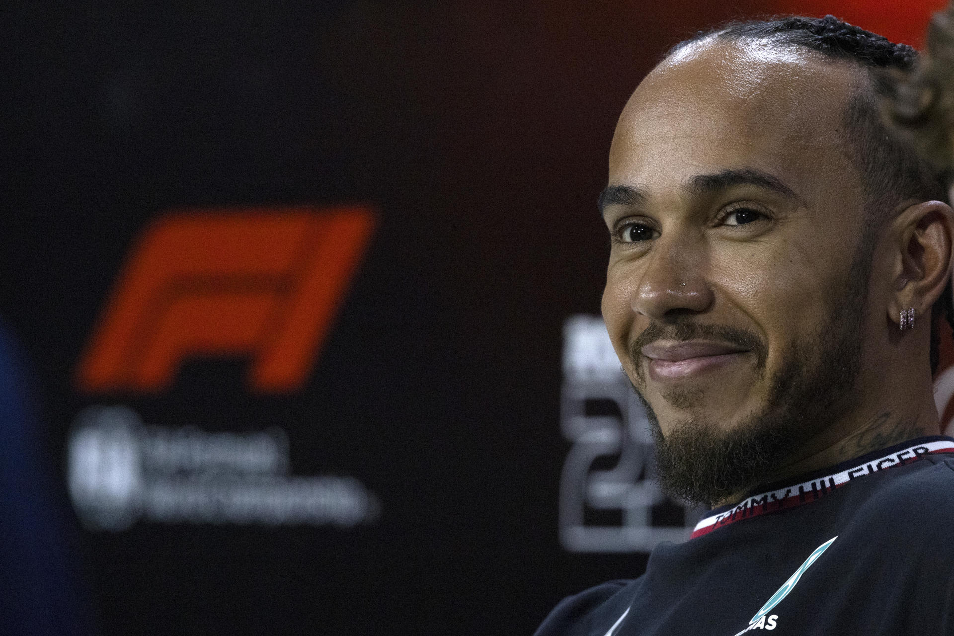 Lewis Hamilton en la rueda de prensa en el circuito de Interlagos, sede del próximo Gran Premio de Fórmula Uno, en Sao Paulo (Brasil). EFE/ Isaac Fontana
