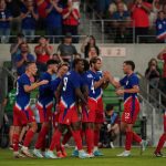 Jugadores de la selección de Estados Unidos celebran un gol ante Panamá en un partido amistoso. EFE/DUSTIN SAFRANEK