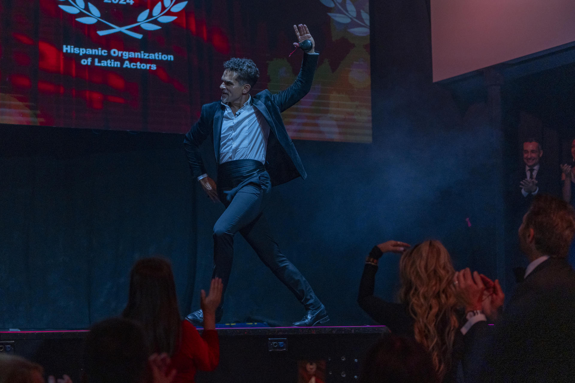 El bailarín y coreógrafo español, Antonio Najarro, realiza una presentación durante los Premios Hola 2024, este lunes, en Nueva York (Estados Unidos). EFE/ Ángel Colmenares
