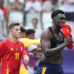 Imagen de Archivo del futbolista español Samuel Omorodion (D), del Oporto portugués, con la selección olímpica española. 2. EFE/ Kiko Huesca