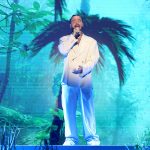 Fotografía del 17 de octubre de 2024 cedida por Telemundo donde aparece el cantante colombiano J Balvin cantando durante la ceremonia de entrega de los premios Billboard de la Música Latina, en el Jackie Gleason Theatre en Miami Beach, Florida (EE.UU.). EFE/Alexander Tamargo/Telemundo /SOLO USO EDITORIAL /NO VENTAS /SOLO DISPONIBLE PARA ILUSTRAR LA NOTICIA QUE ACOMPAÑA /CRÉDITO OBLIGATORIO