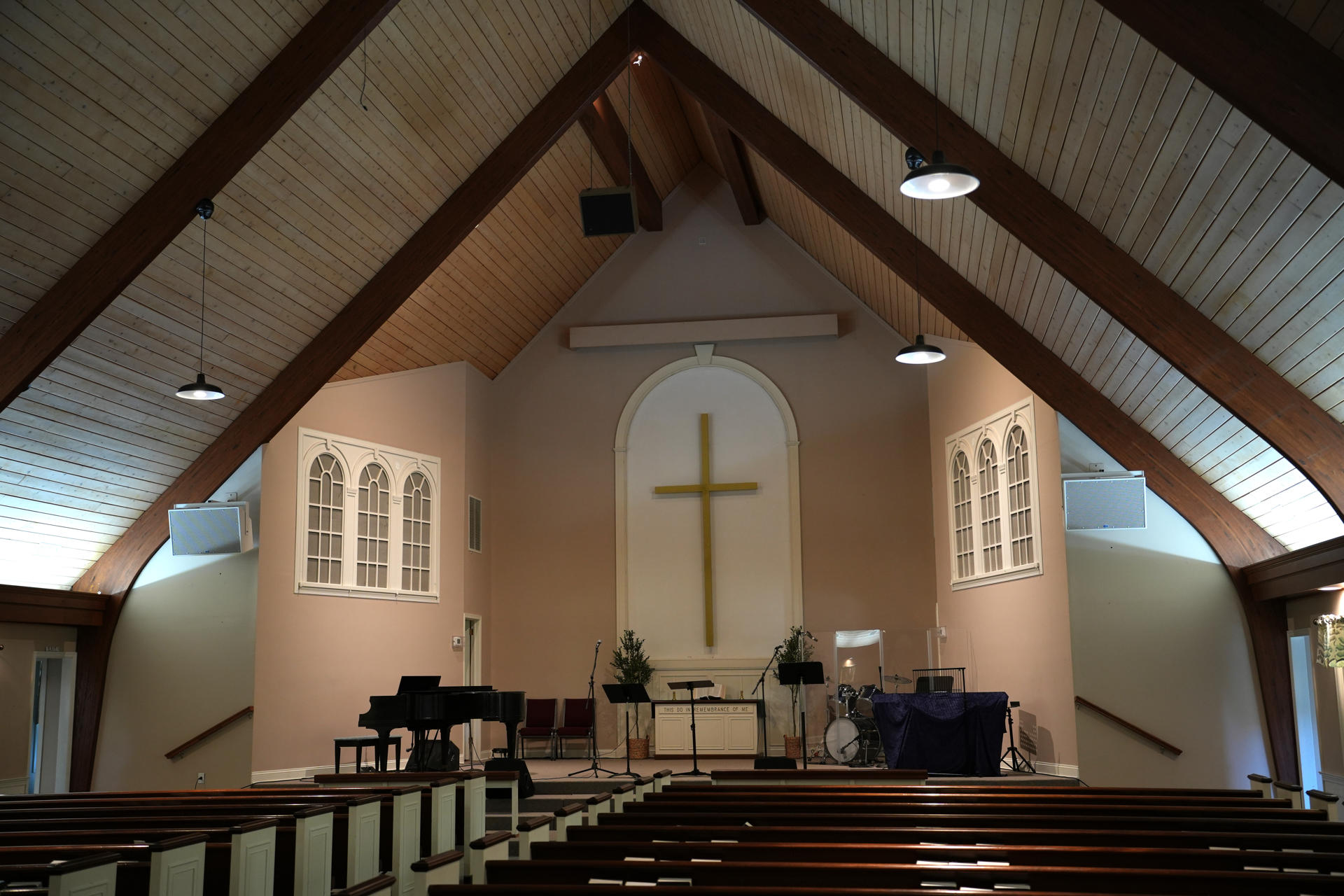 Fotografía del interior de la Iglesia Congregacional Evangélica este jueves, en las afueras de Lancaster, Pensilvania (EE.UU.). EFE/ Guillermo Azábal
