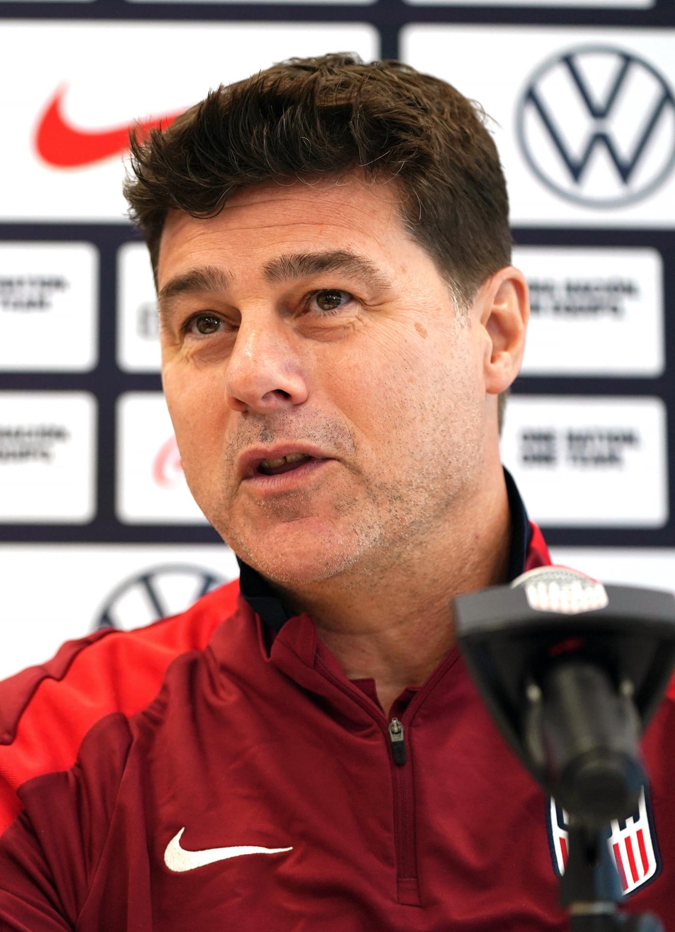 El seleccionador de Estados Unidos, Mauricio Pochettino, habla este viernes con periodistas sobre su debut, el 12 de octubre en el St. David's Performance Center en Austin contra la selección de Panamá. EFE/EPA/DUSTIN SAFRANEK
