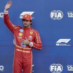 . CIUDAD DE MÉXICO (MÉXICO), 26/10/2024.- El piloto español del equipo Ferrari Carlos Sainz, gana este sábado el primer lugar en la sesión de clasificación del Gran Premio de Fórmula 1 en el autódromo Hermanos Rodriguez de la Ciudad de México (México). EFE/José Méndez