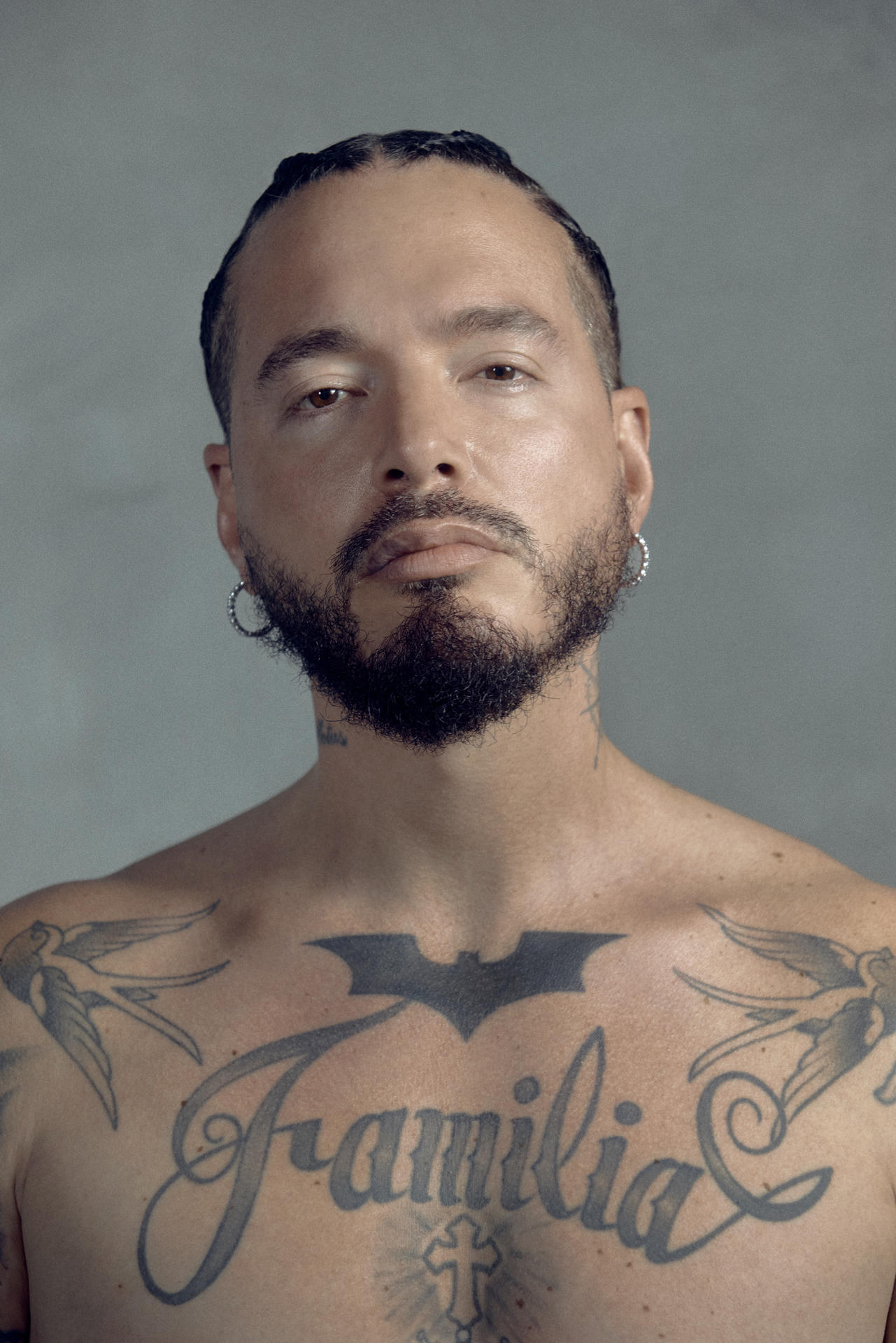 Fotografía cedida por Santa Cruz Communications donde aparece el cantante y compositor colombiano J Balvin quien recibirá el galardón Billboard Espíritu de Esperanza por sus "destacados esfuerzos filantrópicos" a través de su Fundación Vibra en Alta, durante la ceremonia de los Premios Billboard de la Música Latina 2024 que se entregarán en Miami (Florida). EFE/ Santa Cruz Communications /SOLO USO EDITORIAL /NO VENTAS /SOLO DISPONIBLE PARA ILUSTRAR LA NOTICIA QUE ACOMPAÑA /CRÉDITO OBLIGATORIO