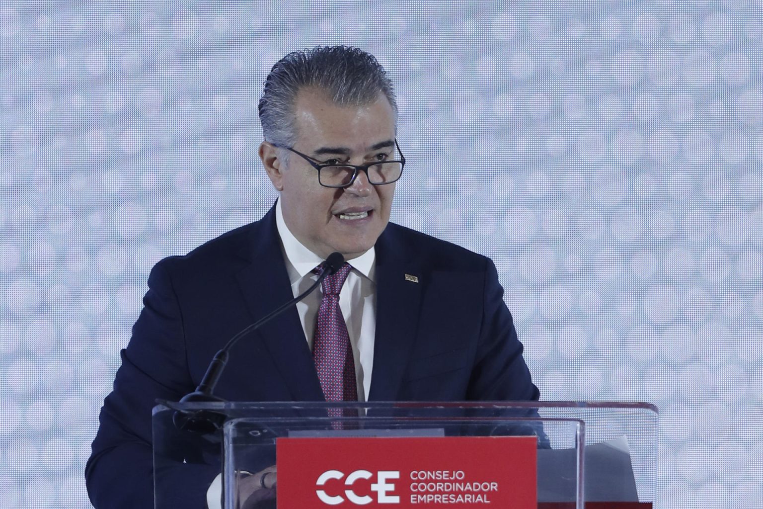 El presidente del Consejo Coordinador Empresarial, Francisco Cervantes, habla durante un evento en la Ciudad de México (México). Archivo. EFE/ Isaac Esquivel