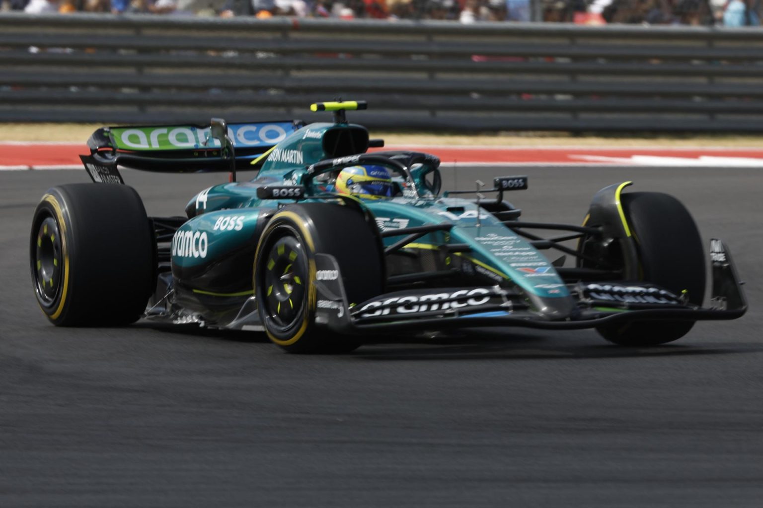 Fernando Alonso de España para el equipo Aston Martin en acción durante la carrera Sprint en Austin, TX, EE.UU. EFE/EPA/JOHN MABANGLO