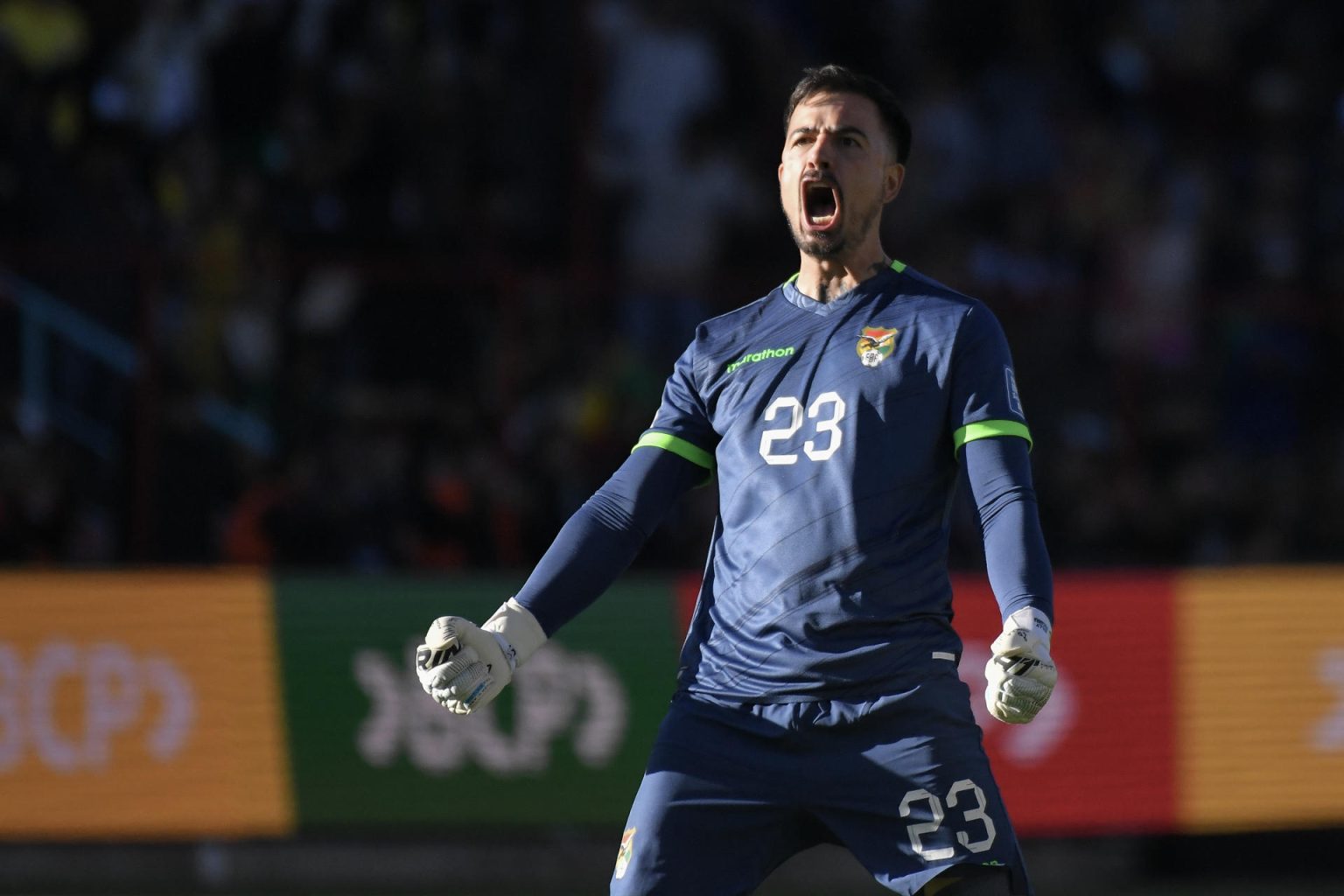 Guillermo Viscarra Bruckner de Bolivia celebra un gol en un partido de las eliminatorias sudamericanas para Mundial de 2026. EFE/ Jorge Abrego