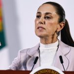 La presidenta de México Claudia Sheinbaum, habla este viernes durante su conferencia de prensa matutina en Palacio Nacional, en la Ciudad de México (México). EFE/ Sáshenka Gutiérrez