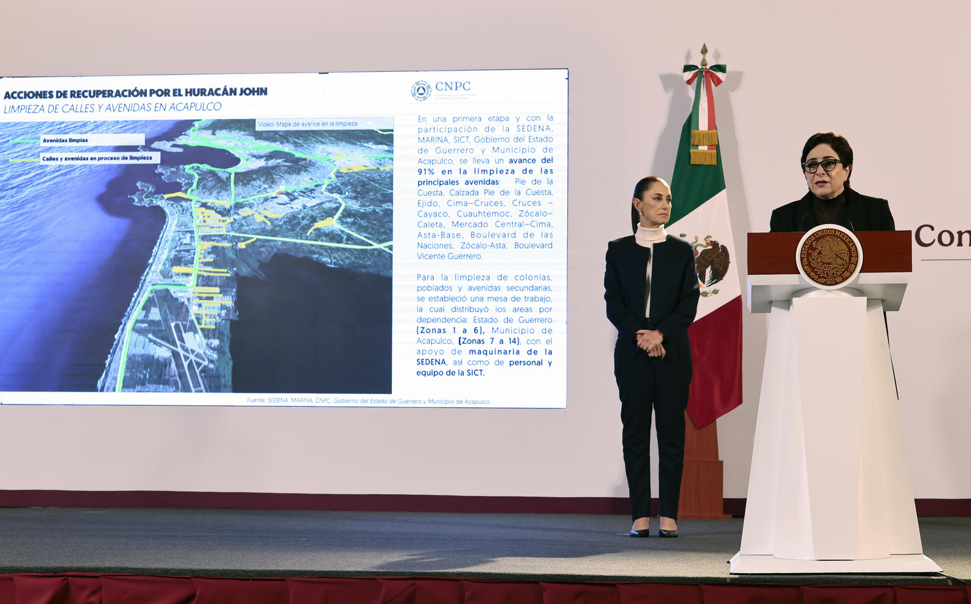 La coordinadora nacional de Protección Civil, Laura Velázquez, habla este martes durante su conferencia de prensa matutina en Palacio Nacional de la Ciudad de México (México). EFE/José Méndez
