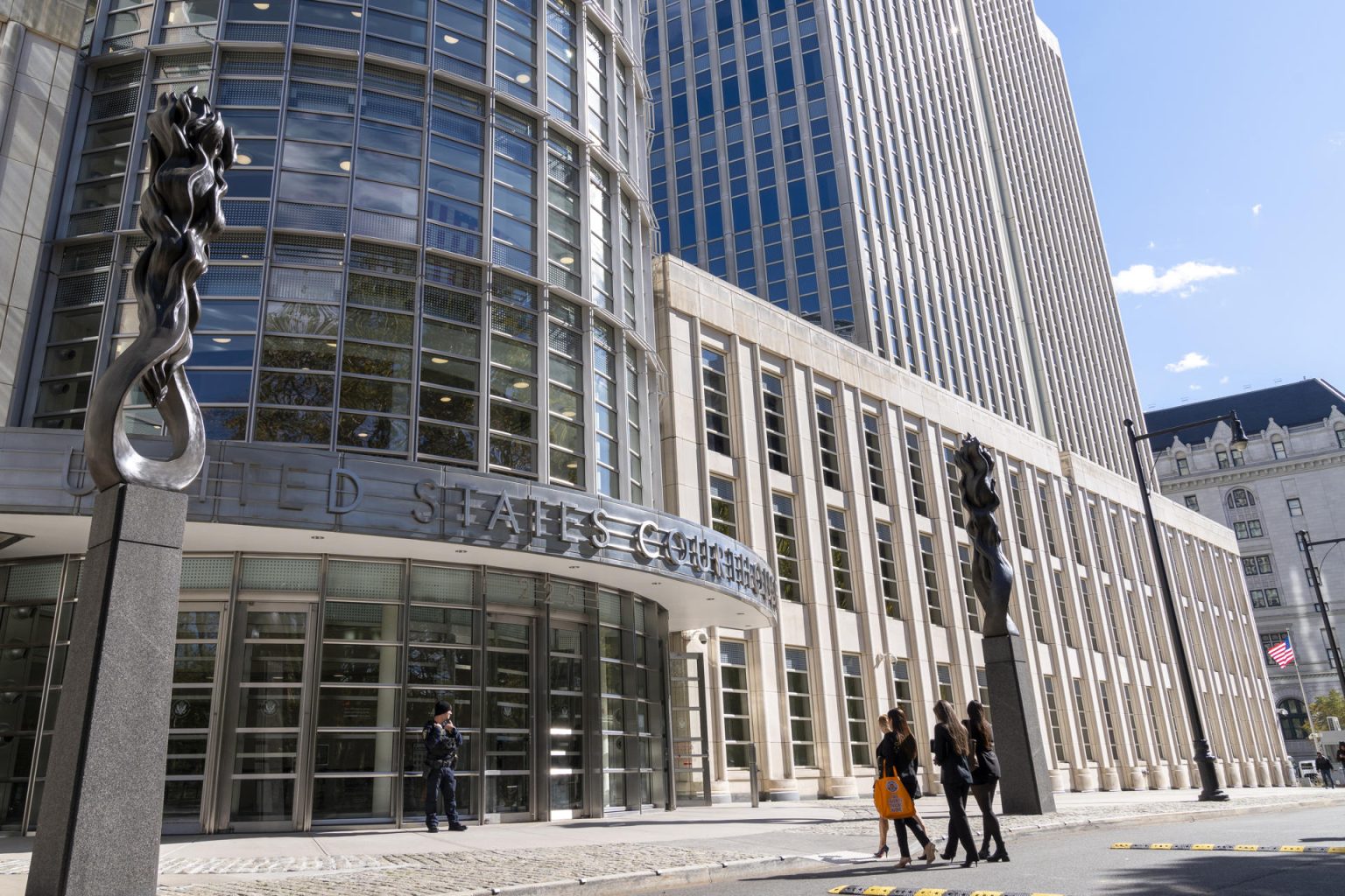 Fotografía de la fachada de los tribunales de Brooklyn este miércoles en Nueva York (EE.UU.). EFE/Ángel Colmenares