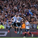 Jugadores de Argentina celebran un gol ante Bolivia en un partido de las eliminatorias sudamericanas para el Mundial 2026. EFE/ Juan Ignacio Roncoroni