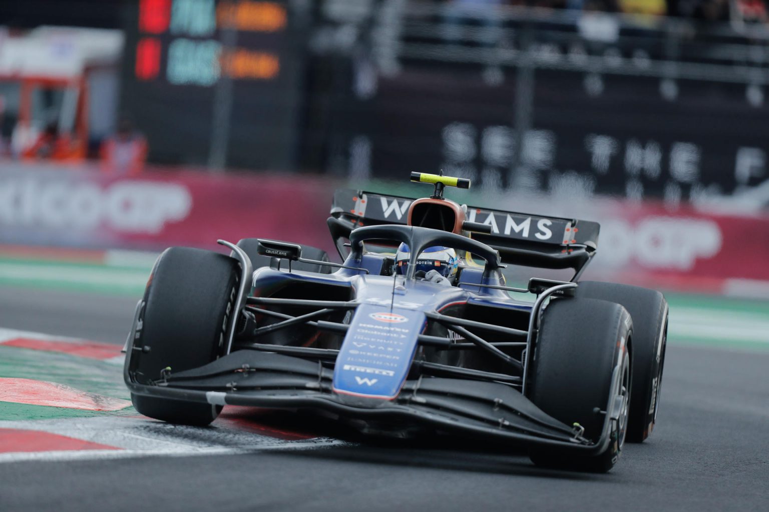 - El piloto argentino del equipo Williams Franco Colapinto, compite este domingo en el Gran Premio de Fórmula 1 en el autódromo Hermanos Rodriguez de la Ciudad de México (México). EFE/Isaac Esquivel