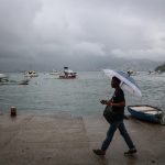 Entre los estados que recibirán lluvias puntuales fuertes se encuentran Veracruz, Chiapas, Guerrero, Oaxaca, Tabasco y Quintana Roo, donde se prevén acumulaciones de hasta 50 milímetros. Archivo. EFE/ David Guzmán