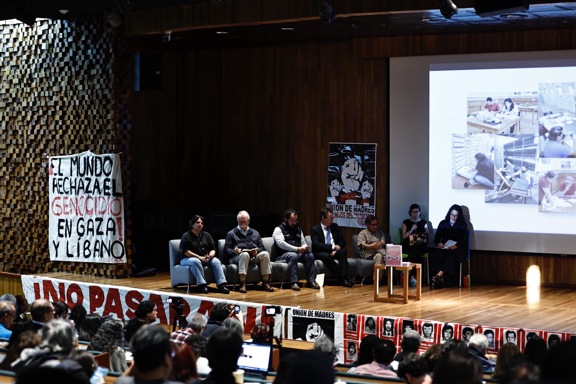 Fotografía general de la presentación del informe "Verdades Innegables", este jueves en la Ciudad de México (México). EFE/Sáshenka Gutiérrez
