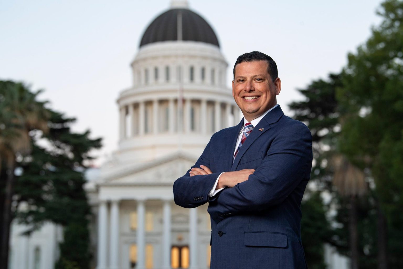 Fotografía de campaña cedida donde aparece Rudy Salas, de 47 años, quien busca hacer historia como el primer hispano elegido al Congreso del país por el Distrito 22 de California. EFE/Campaña Rudy Salas /SOLO USO EDITORIAL /NO VENTAS /SOLO DISPONIBLE PARA ILUSTRAR LA NOTICIA QUE ACOMPAÑA /CRÉDITO OBLIGATORIO