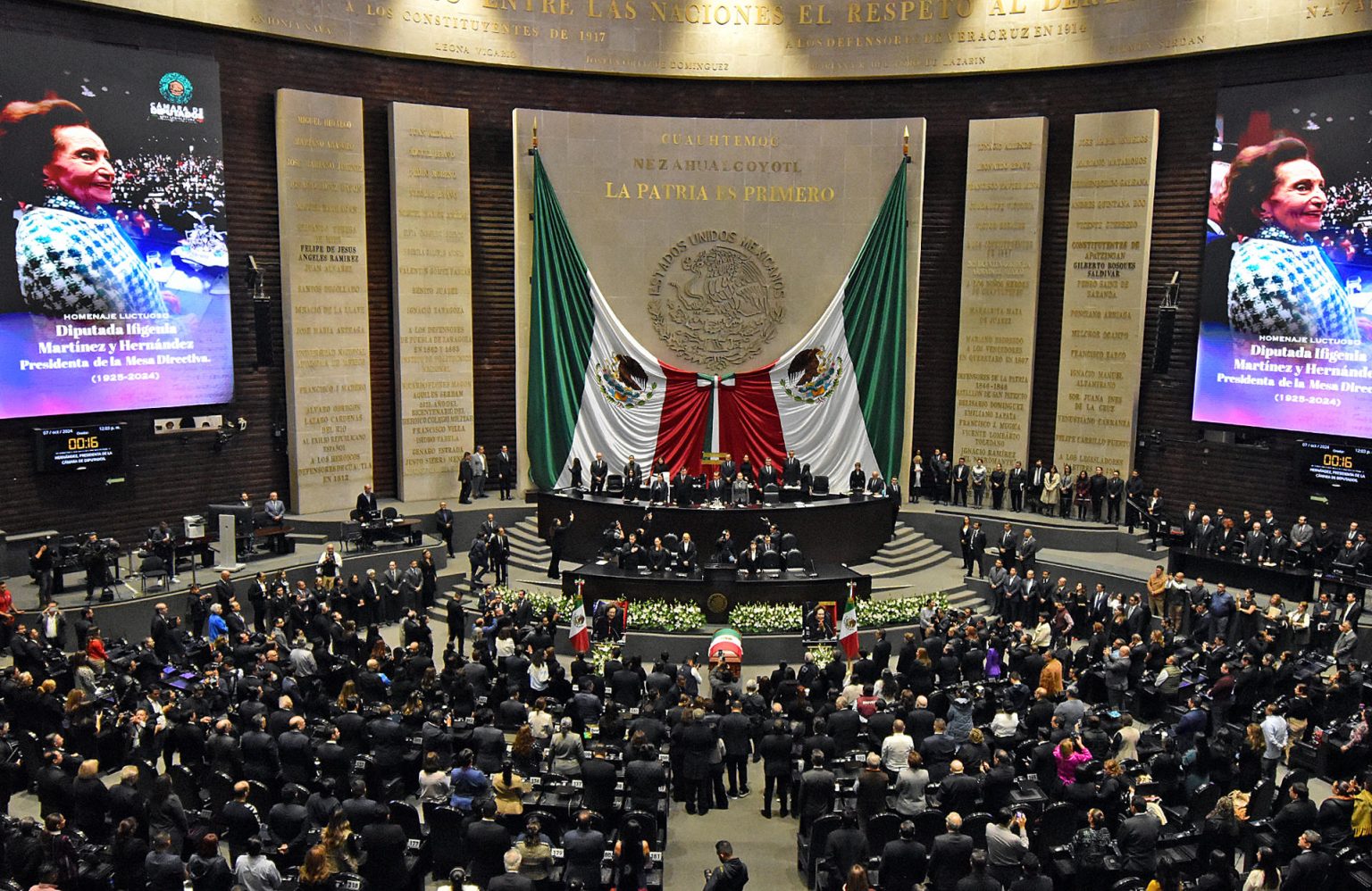 Fotografía cedida este lunes por la Cámara de Diputados durante un homenaje póstumo a la política mexicana Ifigenia Martínez en la Ciudad de México (México). EFE/Cámara de Diputados/SOLO USO EDITORIAL/SOLO DISPONIBLE PARA ILUSTRAR LA NOTICIA QUE ACOMPAÑA (CRÉDITO OBLIGATORIO)