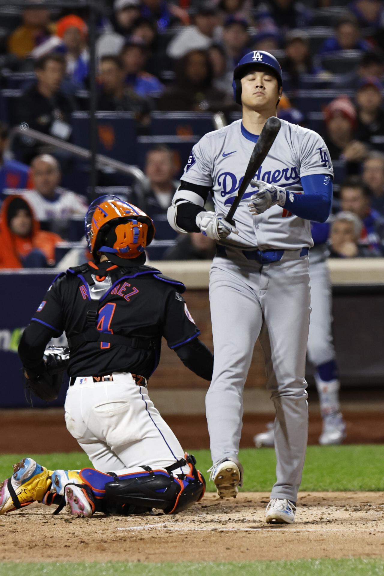 Shohei Ohtani en turno al bate este miércoles frente a los Mets de Nueva York durante el tercer juego de la Serie de Campeonato de la Liga Americana que los Dodgers de Los Ángeles ganaron por 8-0. EFE/EPA/CJ GUNTHER
