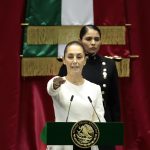 La presidenta de México Claudia Sheinbaum, toma protesta en la Cámara de Diputados este martes en la Ciudad de México (México). EFE/José Méndez