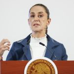 La presidenta de México, Claudia Sheinbaum, habla este jueves durante una rueda de prensa en Palacio Nacional, de la Ciudad de México (México). EFE/ Isaac Esquivel