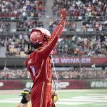 El piloto español del equipo Ferrari Carlos Sainz, celebra tras ganar este domingo en el Gran Premio de Fórmula 1 en el autódromo Hermanos Rodriguez de la Ciudad de México (México). EFE/José Méndez