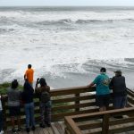 El NHC, con sede en Miami, informó que la tormenta se encuentra a 1.185 kilómetros al suroeste de Tampa, Florida, y a cerca de 240 kilómetros (150 millas) al oeste de Progreso (México). Archivo. EFE/ Jim Rassol