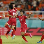 Jugadoras de Corea del Norte celebran un gol de Un-Hyang Ro en un partido por la semifinal de la Copa Mundial Femenina sub-17. EFE/ Diana Sánchez