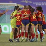 Jugadoras de España celebra al final de un partido del grupo B de la Copa Mundial Femenina sub-17 entre las selecciones de España y Corea del Sur en el estadio de Olímpico Félix Sánchez en Santo Domingo (República Dominicana). EFE/ Orlando Barría