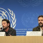 El cineasta mexicano y director del film "Estado de silencio", Santiago Maza (d), y el actor y productor Diego Luna (i) ofrecen una rueda de prensa en la sede de la ONU en Ginebra. EFE/ Anisia Gil