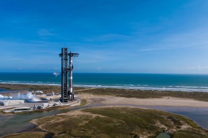 Fotografía cedida por SpaceX donde se muestra el cohete Starship durante las pruebas de carga de propulsor y comprobaciones previas al vuelo, el 17 de noviembre de 2024 en Starbase, Boca Chica (Estados Unidos). EFE/ Spacex / SOLO USO EDITORIAL/ SOLO DISPONIBLE PARA ILUSTRAR LA NOTICIA QUE ACOMPAÑA (CRÉDITO OBLIGATORIO)