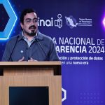 El director regional de Artículo 19, Leopoldo Maldonado habla durante la inauguración de la semana de la transparencia este lunes en Ciudad de México (México). EFE/Sáshenka Gutiérrez