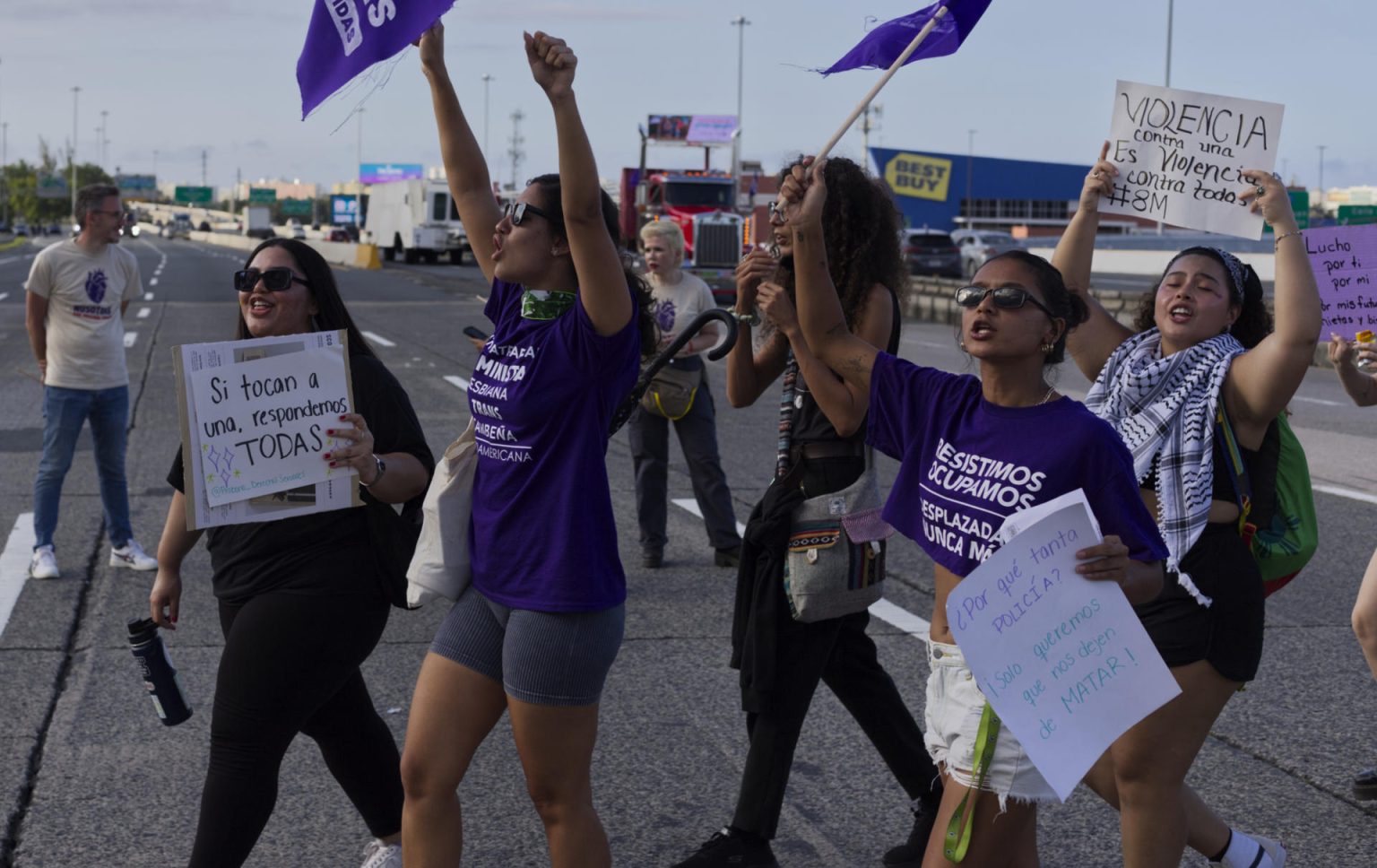 Fotografía de archivo donde aparecen varias mujeres puertoriqueñas durante una manifestación en San Juan (Puerto Rico). EFE/ Thais Llorca