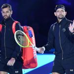 La pareja formada por el salvadoreño Marcelo Arévalo (dch) y el croata Mate Pavic, número 1 del mundo y favorita para ganar estas Finales ATP de Turín, rubricó este miércoles su primera victoria en el torneo, ante el indio Rohan Bopanna y el australiano Matthew Ebden (7-5 y 6-3), y mantienen sus opciones de pasar a semifinales. EFE/EPA/ALESSANDRO DI MARCO