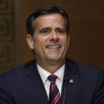 Fotografía de archivo del 5 de mayo de 2020 de John Ratcliffe, durante una audiencia de nominación en el capitolio, en Washington (Estados Unidos). EFE/ Andrew Harnik / Pool