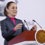 La presidenta de México, Claudia Sheinbaum, participa durante una rueda de prensa este viernes, en Palacio Nacional en Ciudad de México (México). EFE/ Mario Guzmán