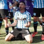 drián Martínez de Racing celebra este sábado su gol este sábado, el décimo que lo consagró como máximo goleador de la Copa Sudamericana. EFE/ Juan Pablo Pino