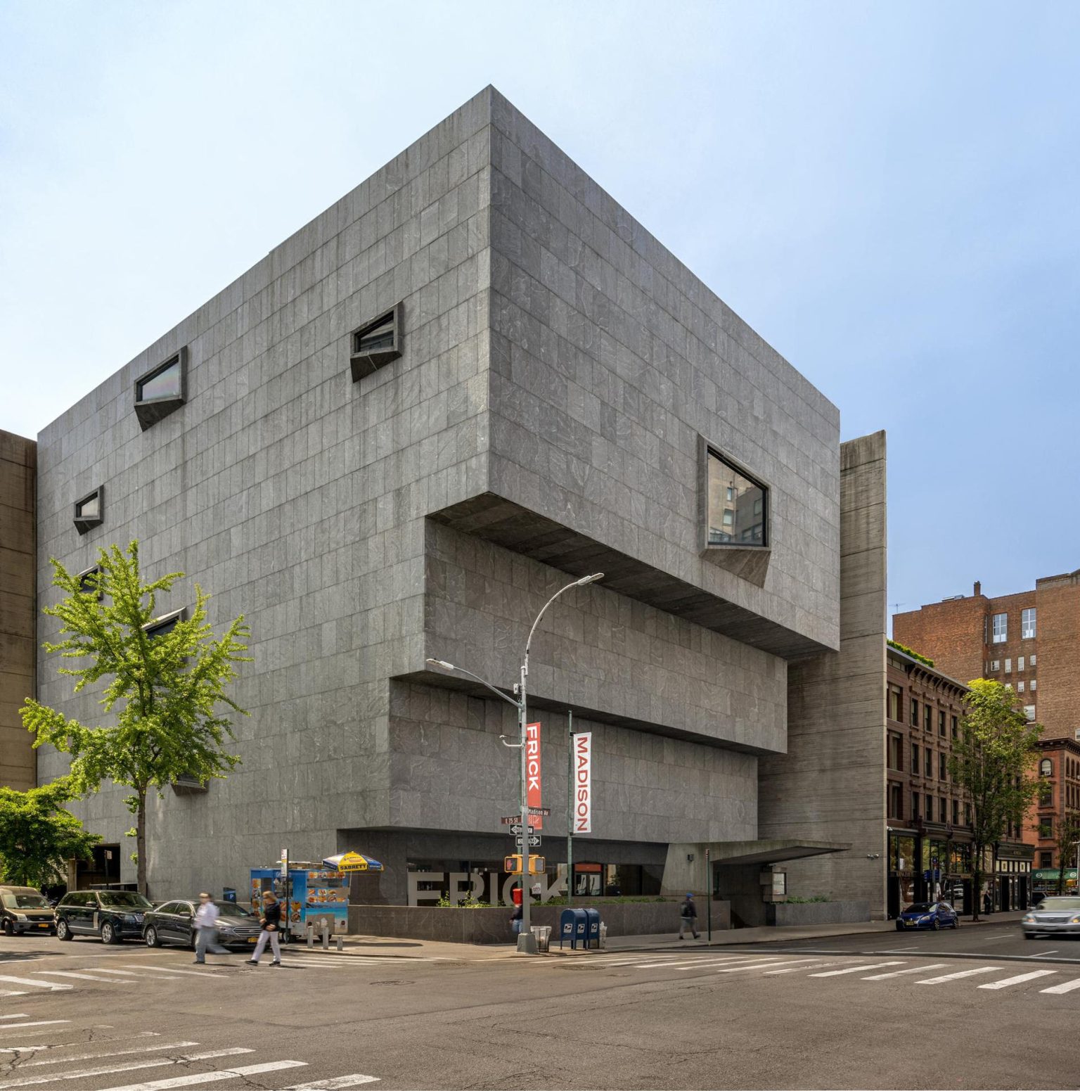 Fotografía cedida por Sotheby’s del Edificio Breuer, firmado por el arquitecto Marcel Breuer en la avenida Madison de Manhattan en Nueva York (Estados Unidos). EFE/ Max Touhey/ Sotheby’s /SOLO USO EDITORIAL/SOLO DISPONIBLE PARA ILUSTRAR LA NOTICIA QUE ACOMPAÑA (CRÉDITO OBLIGATORIO)