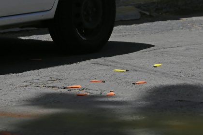 Detalle de casquillos en donde se suscitó una balacera. Imagen de archivo. EFE/Hilda Ríos