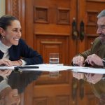 La presidenta de México, Claudia Sheinbaum, habla durante su rueda de prensa matutina en Palacio Nacional, este miércoles en Ciudad de México (México). EFE/ Isaac Esquivel