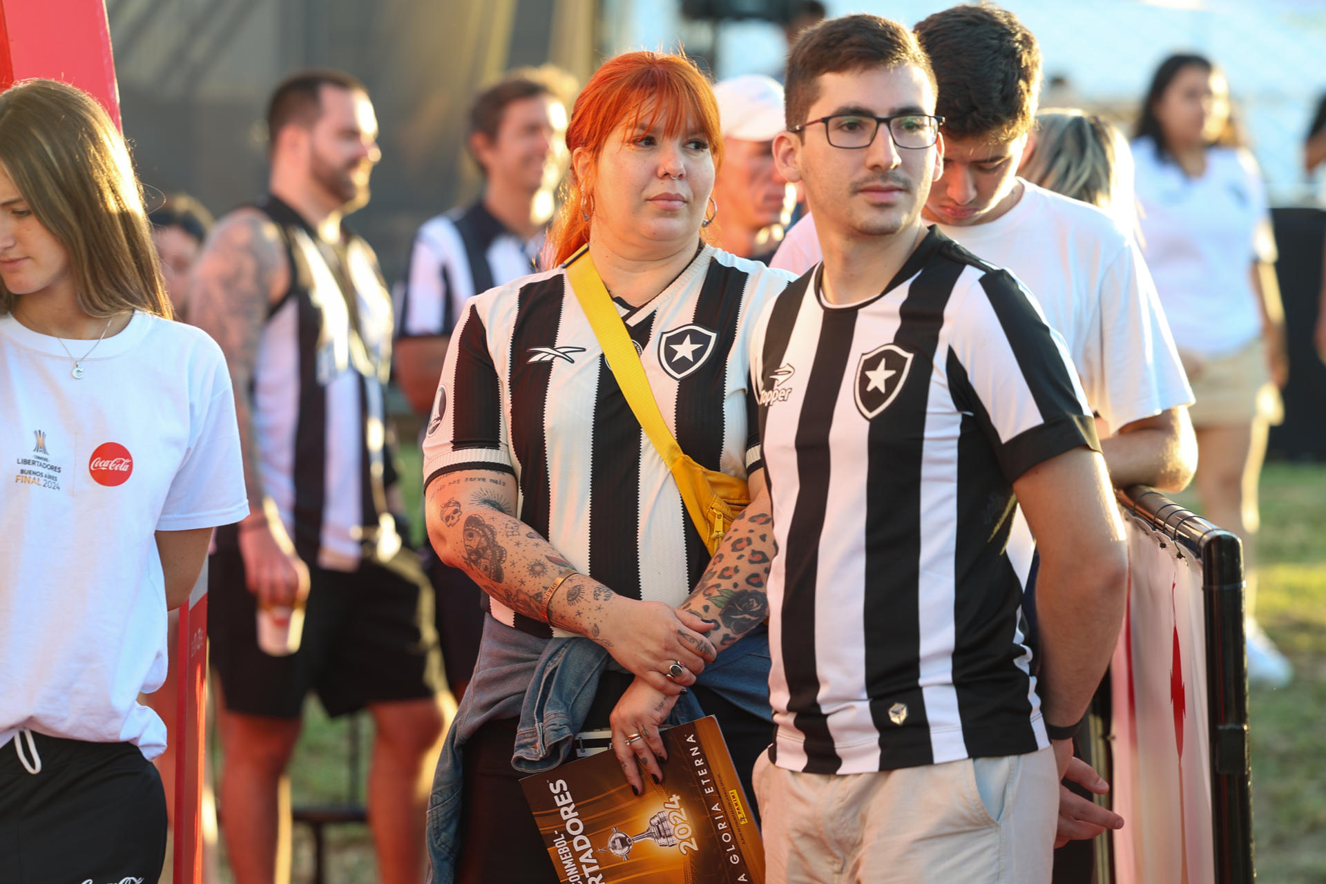 - Hinchas de Botafogo asisten a la zona de fanáticos de la Conmebol Libertadores en la zona norte de la Ciudad de Buenos Aires (Argentina). EFE/Juan Ignacio Roncoroni
