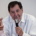 Fernández Noroña acusó a ciertos consejeros del INE de ignorar estas disposiciones y de actuar fuera de sus atribuciones al detener el proceso electoral, lo que calificó como un intento de desacreditar la democratización del Poder Judicial mexicano. Archivo. EFE/Miguel Sierra