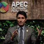 El primer ministro de Canadá, Justin Trudeau, habla durante la APEC CEO Summit, un evento empresarial paralelo a la cumbre de APEC, en Lima (Perú). EFE/ Carlos Ortega